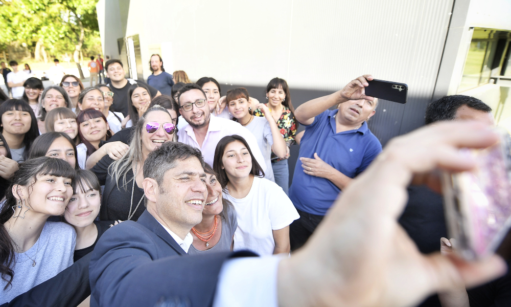 kicillof participó de un encuentro cultural y literal en Ramallo kicillof participó de un encuentro cultural y literal en Ramallo